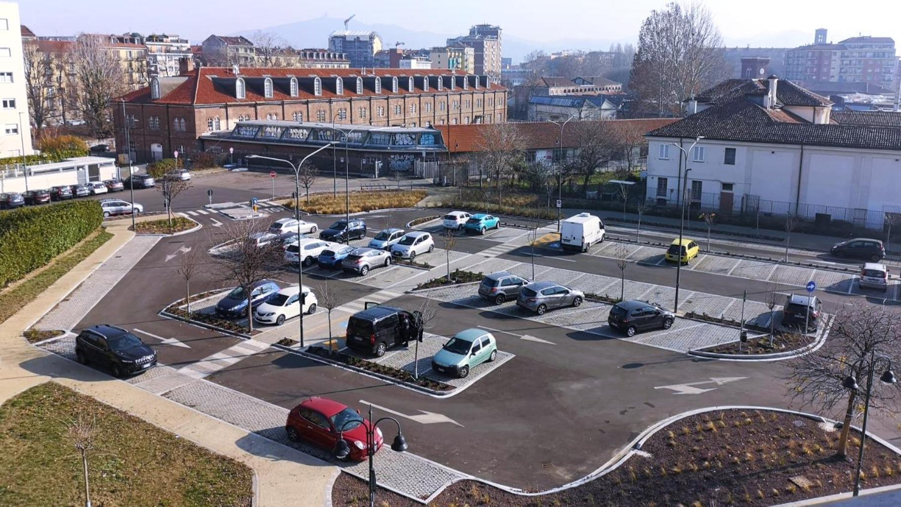 La Balounette - Pittoresco Attico Centrale Con Vista Sui Monti Turin Exterior photo